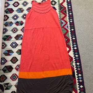 Beutiful linen dress with crotchet neckline